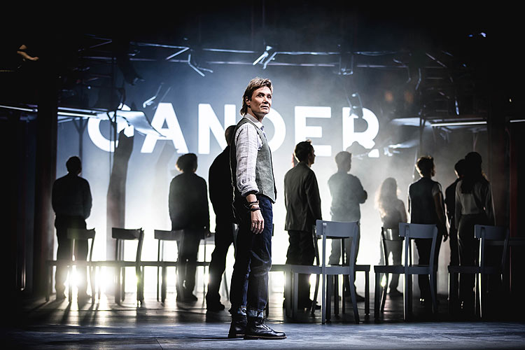 Andreas Bieber als Kevin - München-Premiere von „Come From Away“ im Deutschen Theater (@Foto: Marie Liebig) 